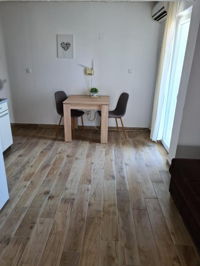 Apartment Milka *