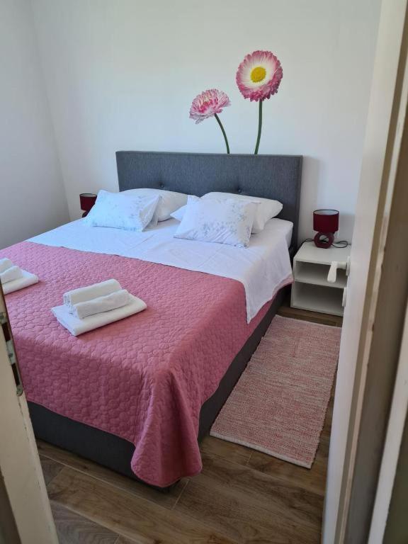 Milka Apartment *